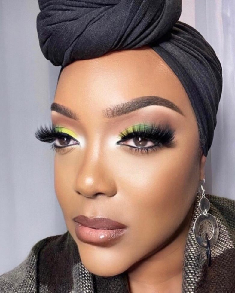 How To: Achieve aYellow Green Eyeshadow Look